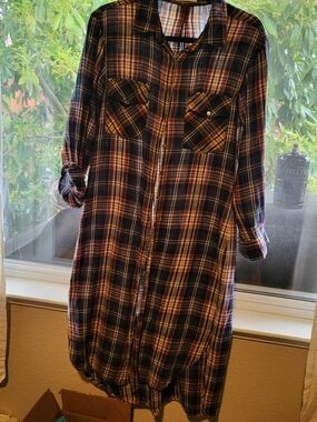 NATURAL LIFE Cooper Plaid Long-Sleeve Shirt Dress in Navy and Orange